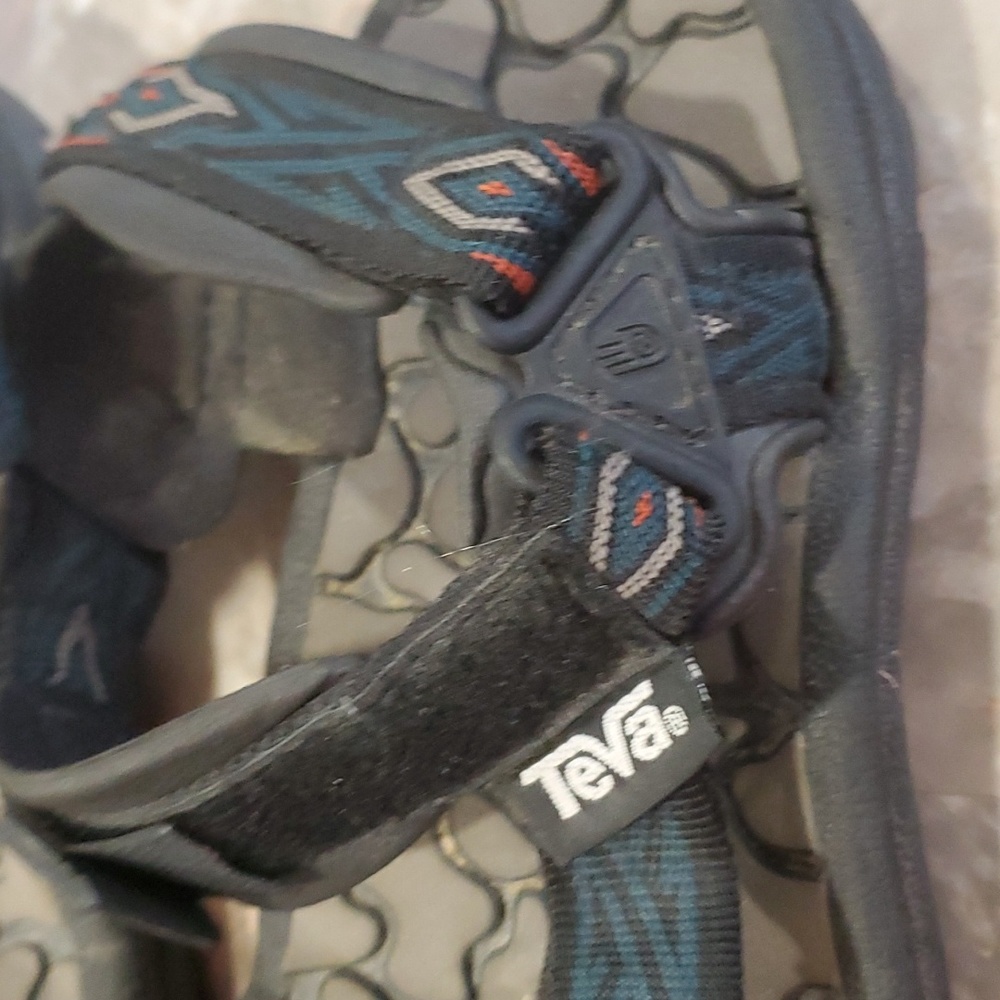 Teva black sandals size 9 - Picture 4 of 12